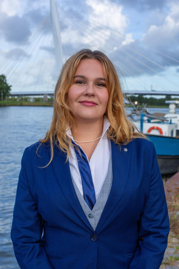 Jadey Meeuwesen